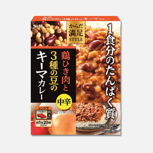 S&B Foods Chicken Curry With Beans 180g